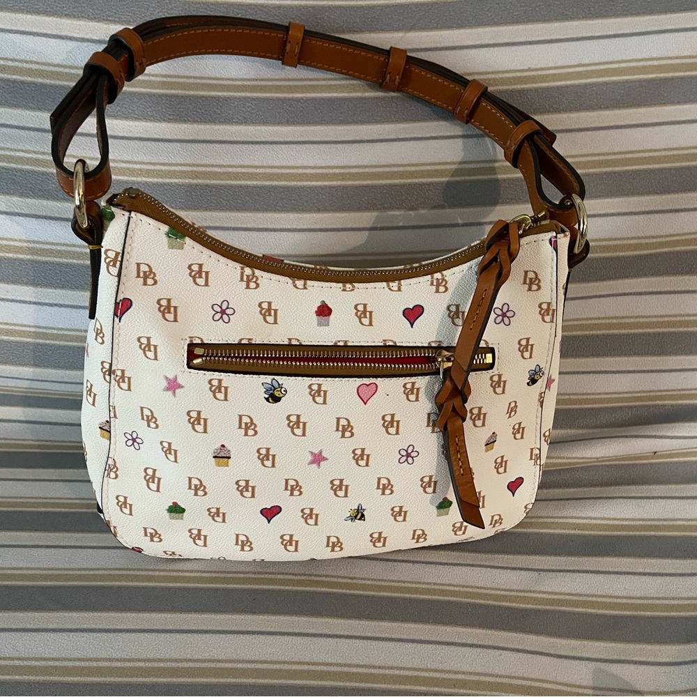 Dooney & Bourke off white/white Logo mini